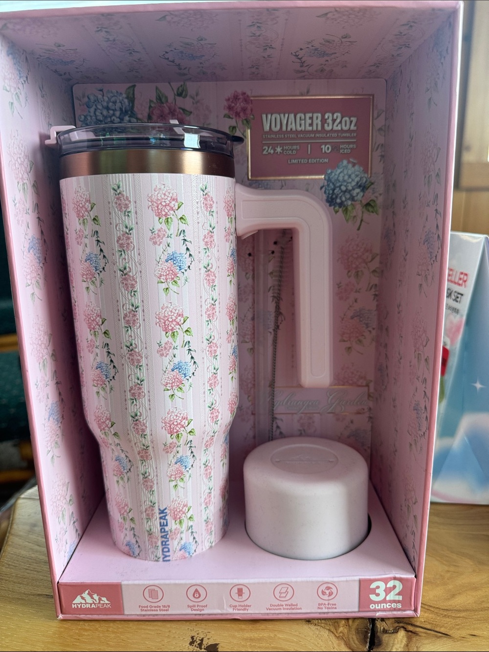 HydroPeak Pink Floral Voyager 32oz Insulated Tumbler with Handle